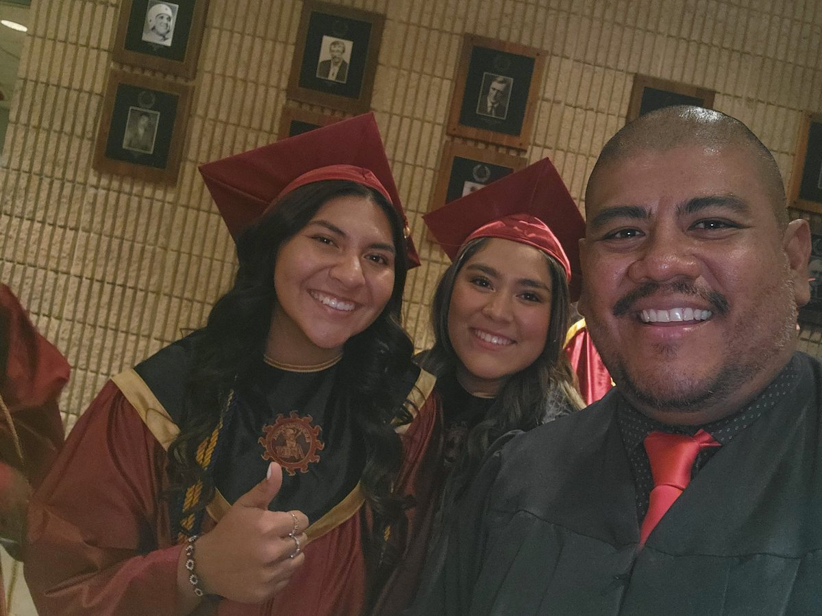 A_Telas's tweet image. What an amazing day for the Empire! Congratulations to the class of 2023! Thank you, seniors! Go off and conquer  the world. Special shout out to our softball  players. Aztec Warriors Till We Die! Yes, Itzel, you will always know the color of the sky now 🫶! 
@EDAztecs_HS