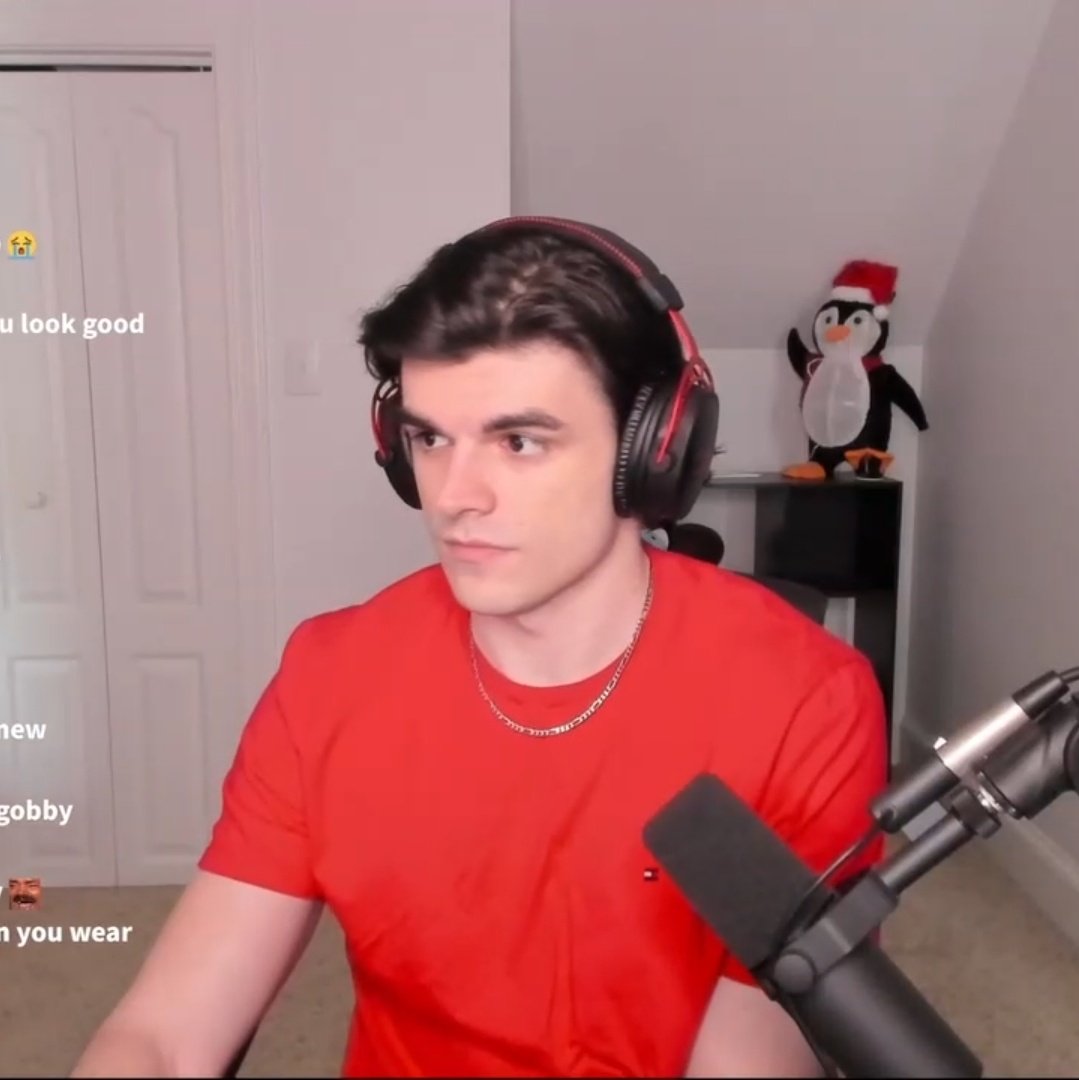 vrosq_7's tweet photo. #GuapoozerWeek
Hola! Soy Rosa, conocí a Veg durante un planeta Vegetta, pero no lo seguí, después lo volví a encontrar en Karmaland 4 y desde ahí empeze a consumir su contenido y este año quise incorporarme totalmente a su comunidad y seguirlo por completo. https://t.co/xkqUf8SZf7