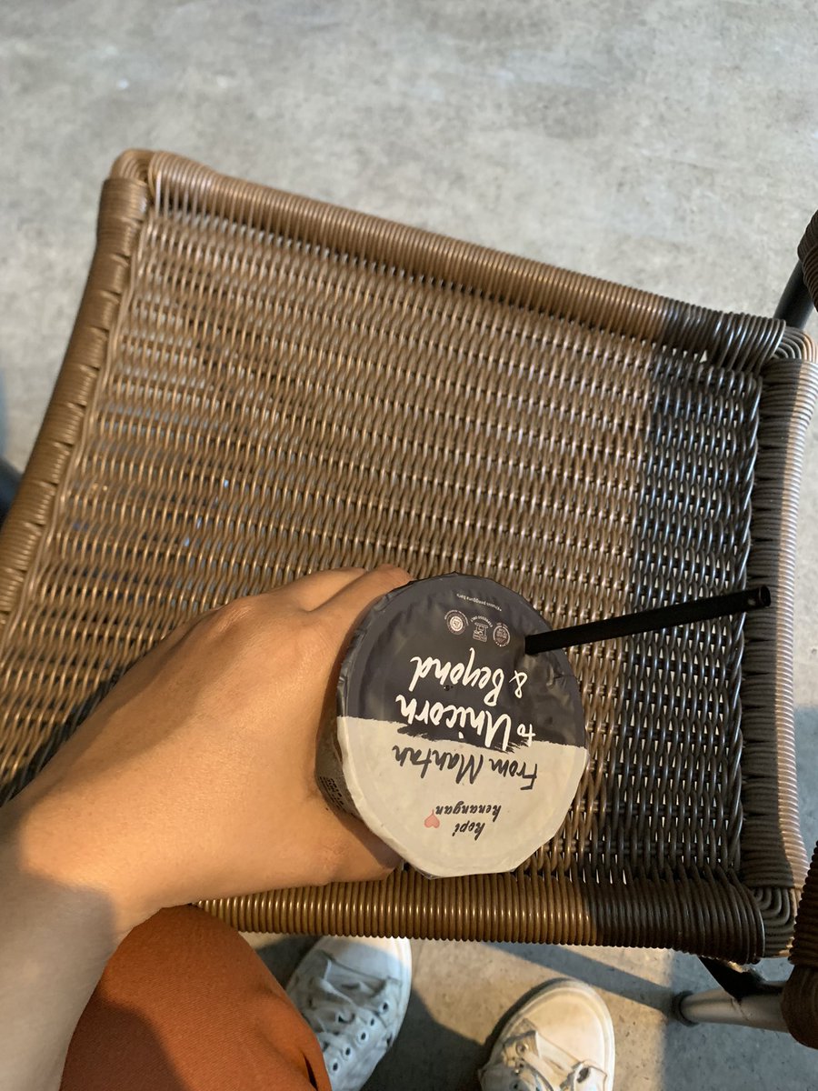 Kopi kedua padahal baru jam 12