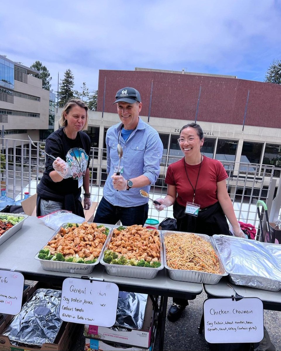 ALCrevolution's tweet photo. Day 1! Here’s a snapshot of our day during #ALC2023! Activists, seasoned &amp; new, connected or reconnected &amp; learned skills important for activism from the amazing animal rights advocates. You can still register at https://t.co/HnCRYW6oo3.
Photos &amp; videos:
https://t.co/nTjrGYvQZA https://t.co/69xcDip3xc