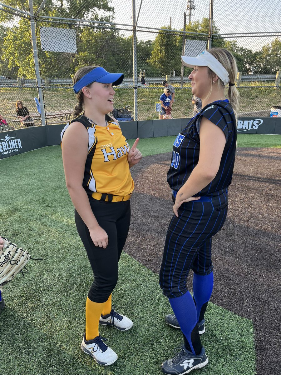 INGatorsCraft's tweet photo. So fun! Meeting their teammates when they go off to college next year! IUPUI, Ohio Wesleyan, and Notre Dame College. @IUPUISoftball @OhioWesleyan @Coach_Stopp13 @CoachColemanNDC https://t.co/7QeUukwUlK