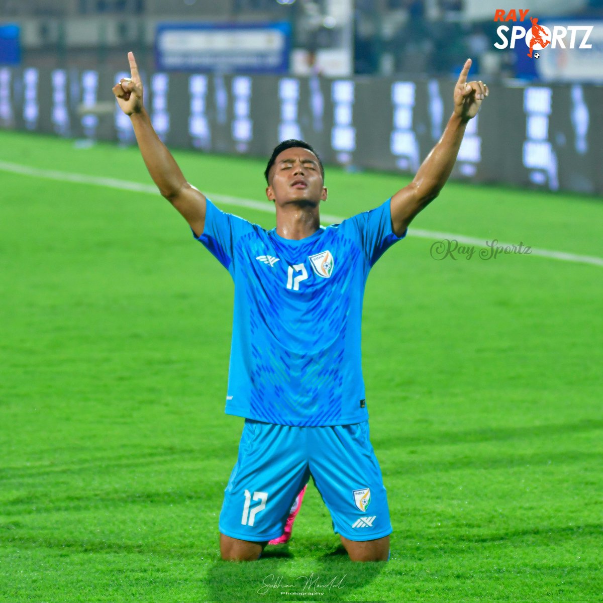 subhamraysportz's tweet photo. India thump Mongolia by 2-0 in their opening game of the Hero Intercontinental Cup 2023 at Kalinga Stadium on Friday. The scorers for the Blue Tigers were Sahal Abdul Samad &amp; Lallianzuala Changte...
#RaySportz #IndianFootball #IntercontinentalCup #INDvsMON https://t.co/RwZ8KuOopD