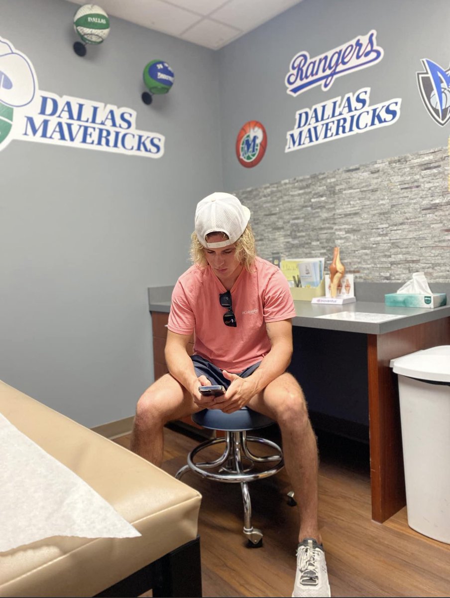 tatum_woods8's tweet photo. After tearing my ACL missing my senior year. I can finally say I have been 💯 released today! Definitely some ups and downs but kept grinding 8 months on the dot! Time for the next chapter! @RC_Bulldogs @MWSU_Football @LanceWoods4334 @TeagonWoods @ACLrecoveryCLUB @5StarComeback https://t.co/FxmSeLOvTX