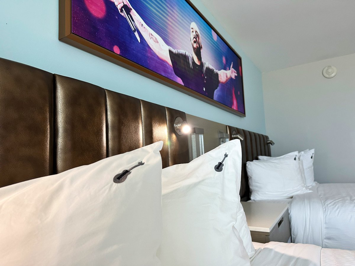 OrlandoDateNite's tweet photo. Watch this thread! 👀
We’re staying @hrhdaytonabeach to show you what makes this beachside hotel so rockin!
#HardRockDaytonaBeach #PlayHard
#PauseHard (partnership)
It’s the 5th anniversary! In celebration they’ve got some special offers going on ⬇️
https://t.co/CgQUeDY4zh https://t.co/Iucmb9Jq5l