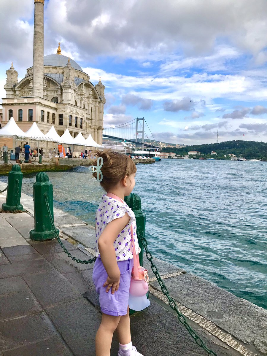 Güzelliğin 🤍💌 #istanbul23