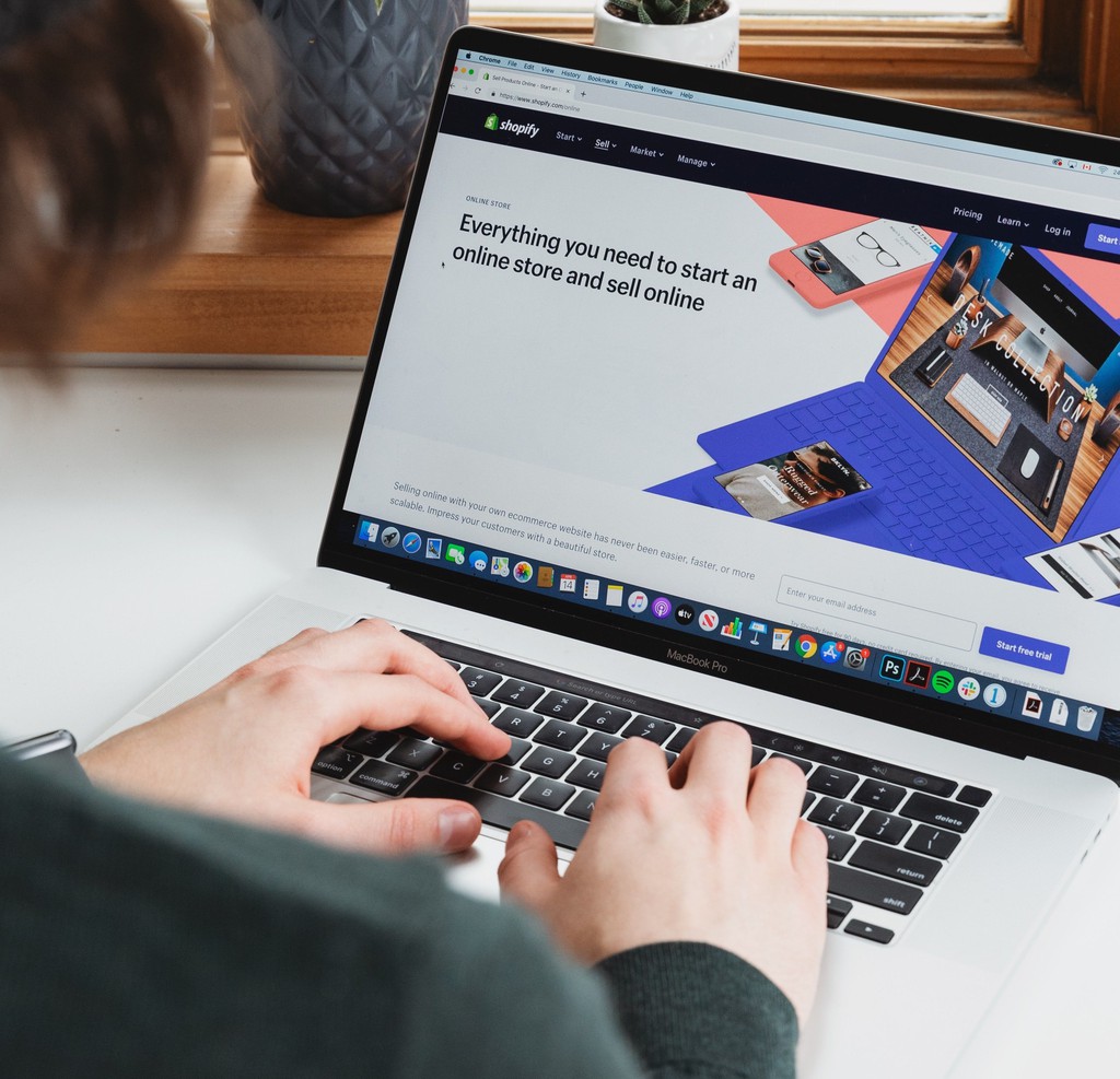 AmzReimburse's tweet photo. Should I use QuickBooks, FreshBooks, Xero, Netsuite, Wave or another Shopify accounting software?

Read the full article: Shopify Accountants: How to Find the Best for your Shopify Store Accounting
▸ https://t.co/E2FXvSVedq

#shopify #ECommercePlatformShopify https://t.co/qvEwmeJyU1