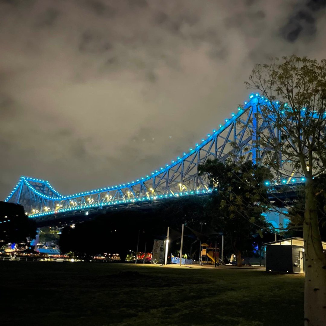 FortemAustralia's tweet photo. In celebration of @TAFRDAust , we took a group of first responders up to tackle the @SBACbrisbane. A big thank you to QBANK for making it happen!
The bridge was then lit up in teal to show gratitude for first responders nationwide 👏
#PowerOfThanks #ThankAFirstResponder #TAFRD https://t.co/7dCkotGUs6