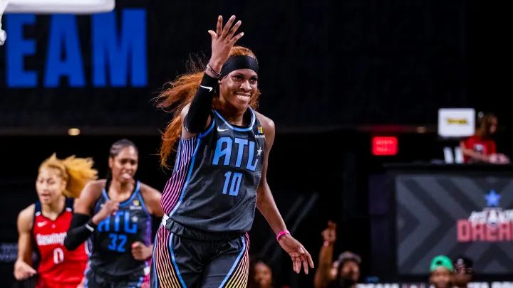 NEW RHYNE RECORD

With 3 made 3s so far tonight, <a href="/howard_rhyne/">Rhyne Howard 🤟🏾🈳</a> now has 100 in her WNBA career.

She got to 100 in her 40th game, besting Cynthia Cooper's nearly 25 year-old record of 41 games.

It's her 19th game with 3 or more 3PM -- no one has more in their 1st 40 WNBA games.