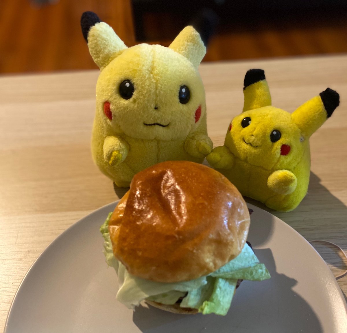 Lunch time! 🍔💛⭐️

#pokemon #pokémon #pokemonphotography #pokemonplush #pokeplushphotography #pokemoncards #pokemoncommunity #pokemoncenter #pokemontcg #pokemonplushies #plush #plushies #pikachu #pikachusquishmallow #squishmallow #pokemonunite #ポケモン #ポケモンセンター