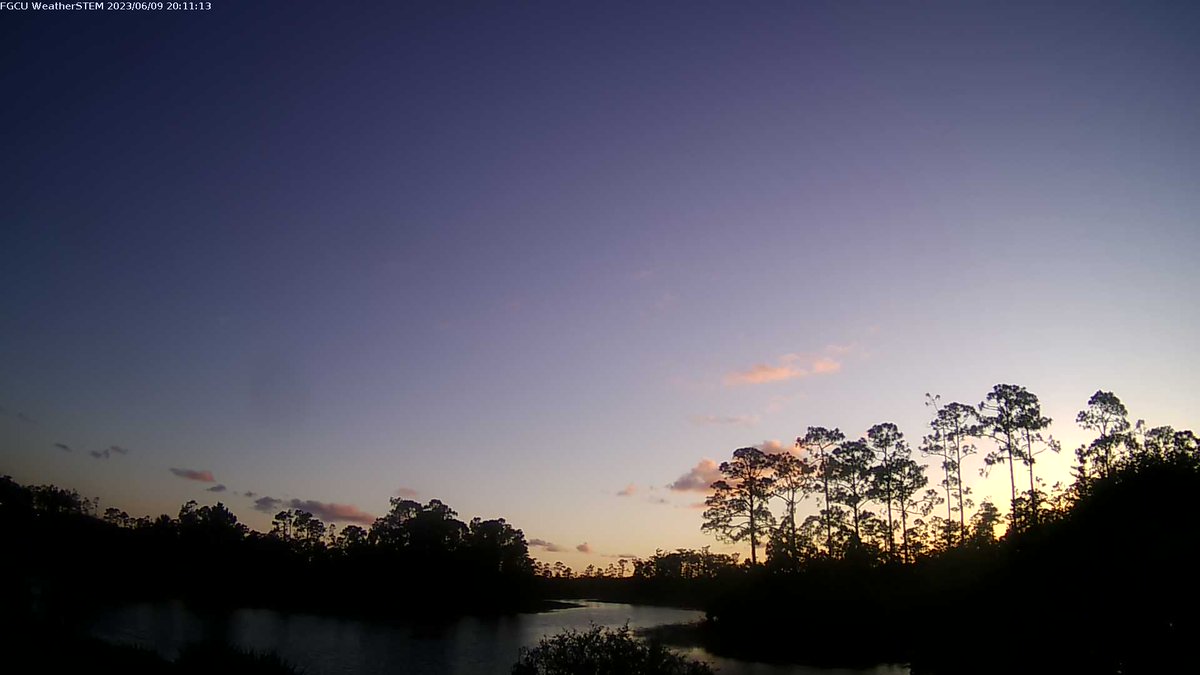 FGCUWxSTEM's tweet photo. Florida Gulf Coast University at sunset and it's 83.0 F. https://t.co/v7gSqJPPi9