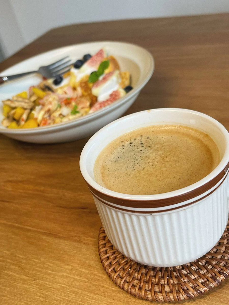 RafiqAsmaa's tweet photo. On Saturday morning, I am happy to listen to everything, and I am satisfied with everything I eat~ https://t.co/6rFzaOsvoz