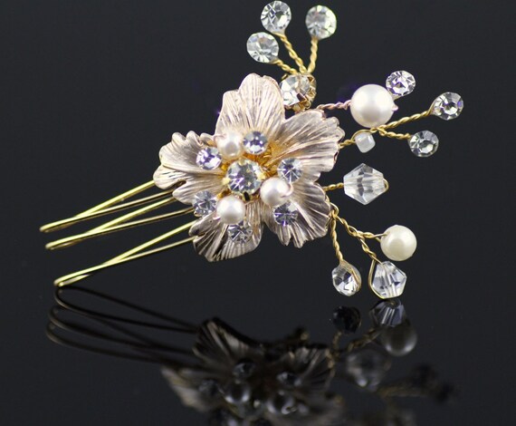 JamJewels_'s tweet photo. Rose Gold Bridal Hair Comb, Flower Bridal Hair https://t.co/CJKTjbmFCI #bridalheadpiece #bridalhaircomb #weddinghaircomb #bridalhairpiece @etsymktgtool https://t.co/0jNklAwzSB