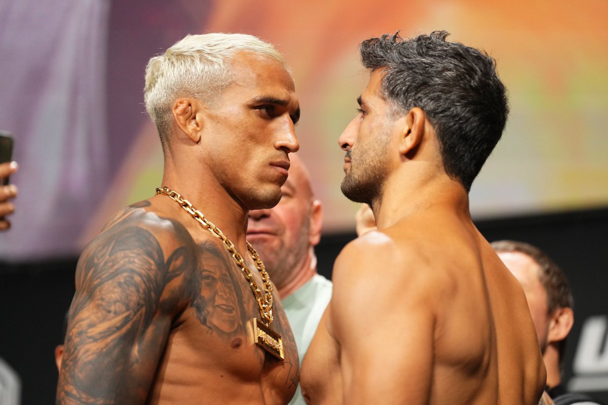 gastonreyno's tweet photo. Último frente a frente, la próxima vez que se vean las caras va a ser adentro del Octágono de #UFC289 https://t.co/AX9TBcTDJL