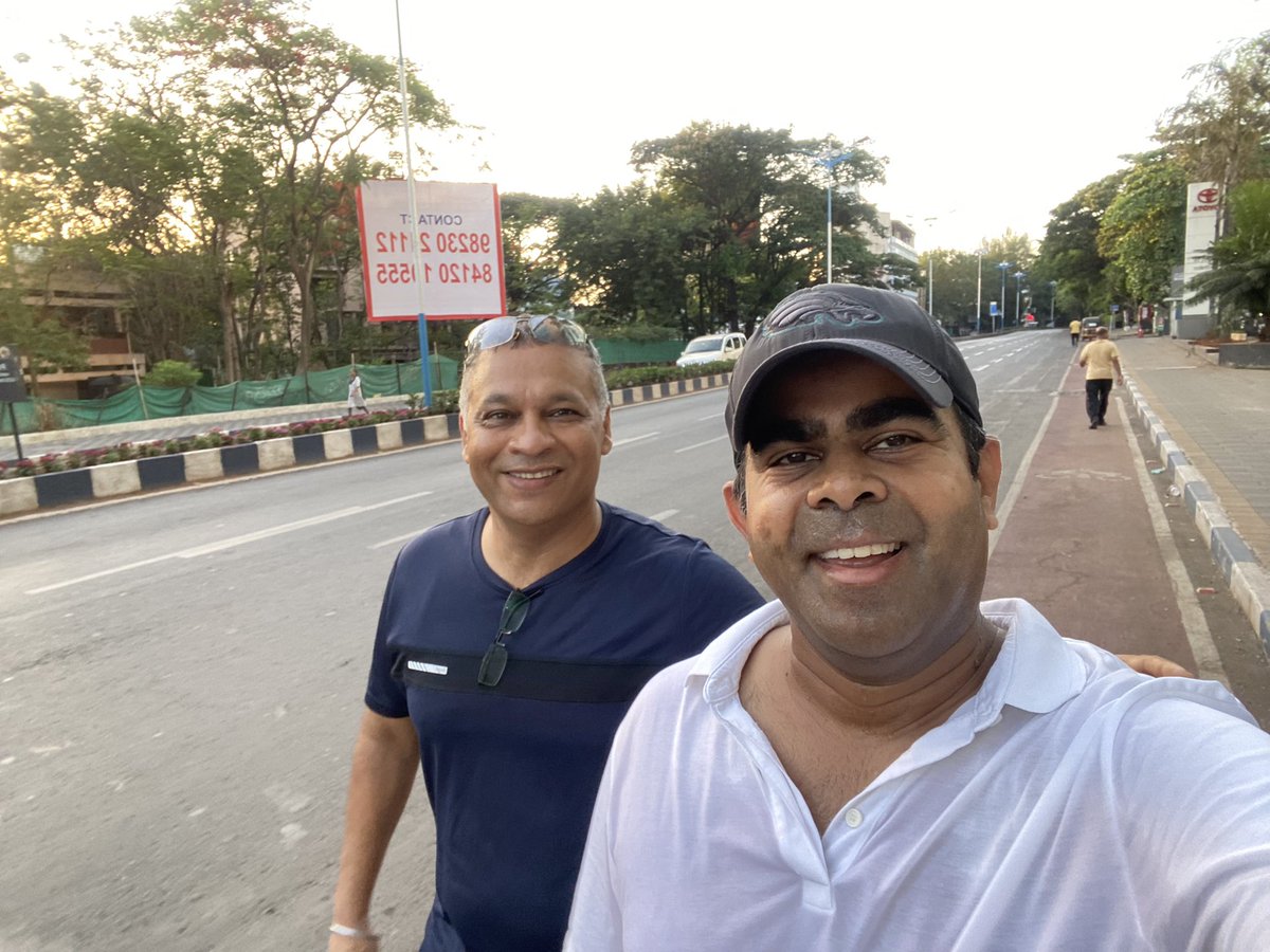 Gautaamm's tweet photo. Marching towards the century today…..
Day 9: 9/6/23
Workout 1: 6 km 10.03 min/km
Workout 2: 6 km 10.20 min/km
Total distance: 96 km.
Did part of the 1st work out with @nitinwelde who is also doing the challenge.
#Pune #India #low2high https://t.co/xbSCcjwDrg