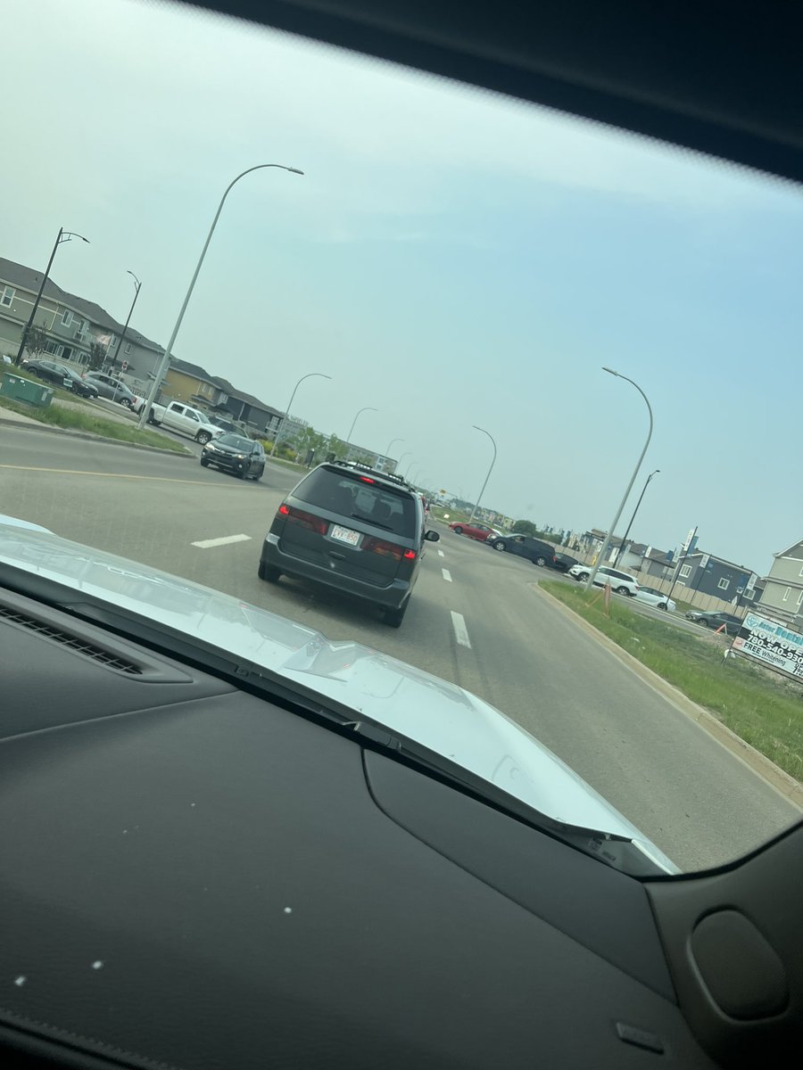 ManmohanVirk's tweet image. please install traffic lights in Aster South east before incident so much Traffic#yeg#edmontonmayor#cityedmonton