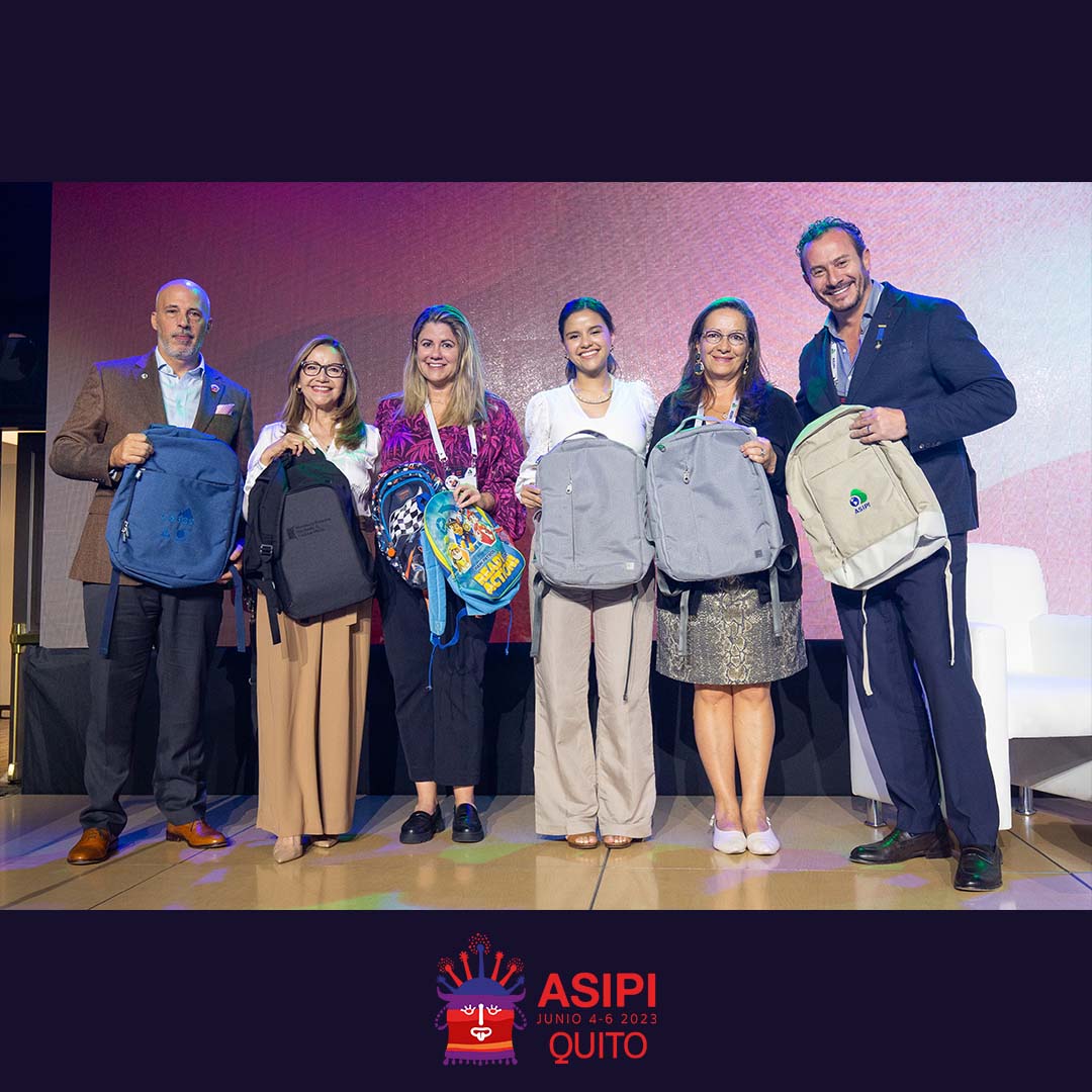 ASIPI_'s tweet photo. 🎒🙌
Nuestra campaña "Una mochila una oportunidad" ha sido un éxito en #ASIPIQuito 

Fue un placer apoyar a los niños de la Fundación Vida en Libertad.
Gracias a todos y todas por las donaciones recibidas. 
.
.
.
#asipi #comite #accionsocial #VidaenLibertad https://t.co/qDrR8ko9iz