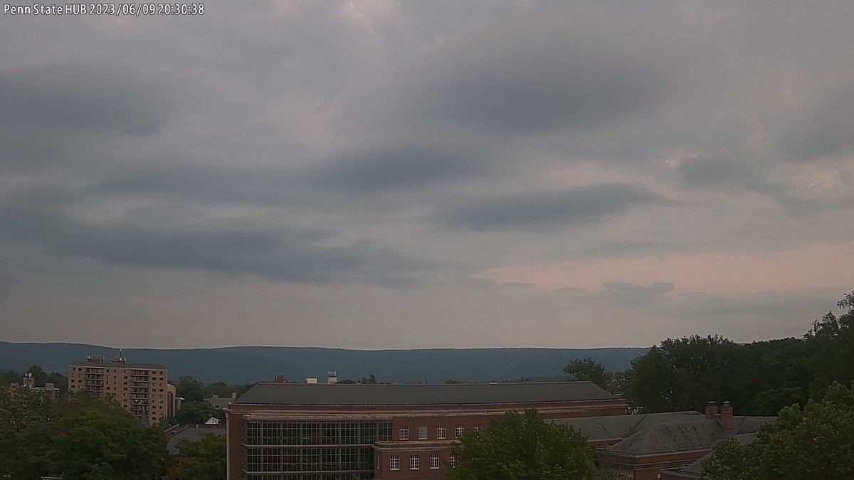 HUBWeatherSTEM's tweet image. Penn State HUB at sunset and it's 59.1 F.
