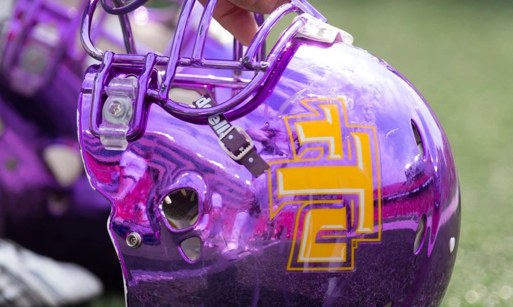 #AGTG After a great conversation with <a href="/CoachB_Defense/">Adam Braithwaite</a> I am blessed to say I have received an offer from Tennessee Technological University 🦅🦅

<a href="/DunbarFootball/">Sam Brown</a> @SWiltfong247 <a href="/Andrew_Ivins/">Andrew Ivins</a> <a href="/MohrRecruiting/">Brian Mohr</a> <a href="/ChadSimmons_/">ChadSimmons</a> <a href="/Rivals/">Rivals</a> <a href="/247Sports/">247Sports</a> @On3Recruits @RivalsFriedman