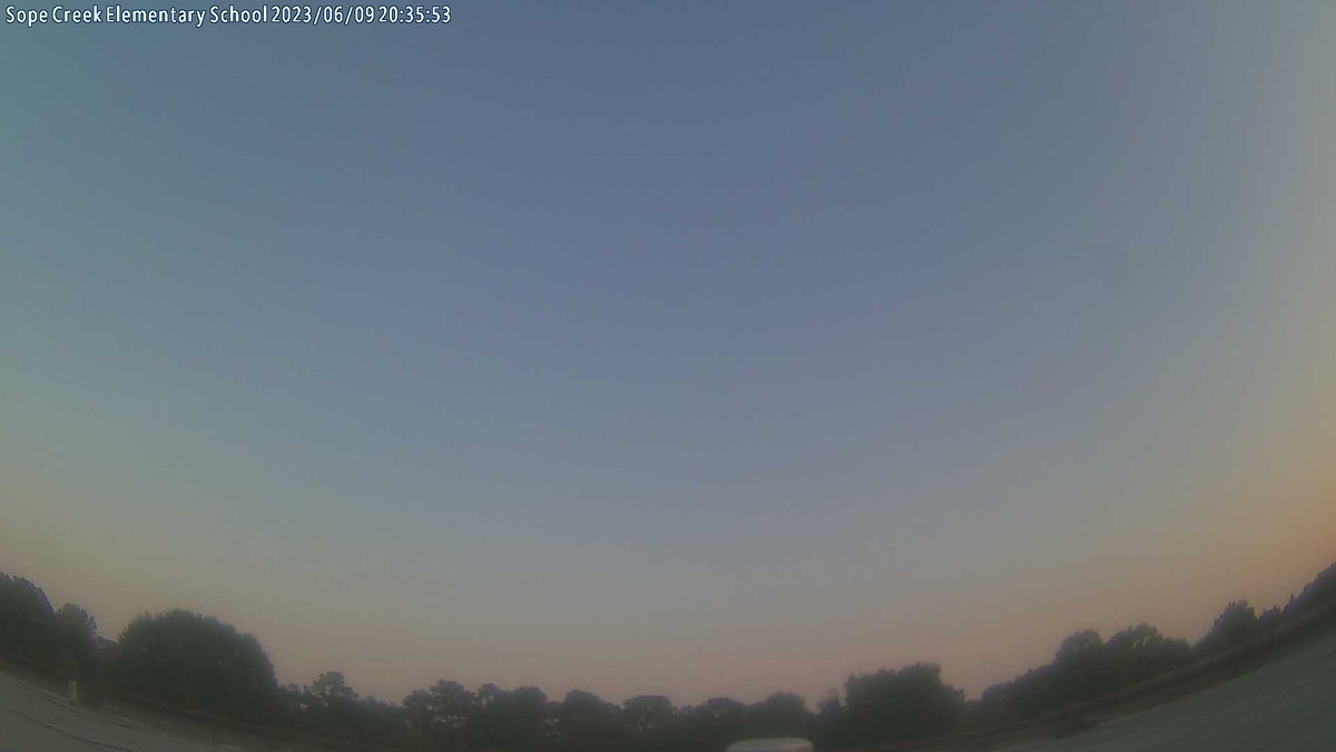 SCESWxSTEM's tweet photo. Sope Creek Elementary School at sunset and it's 76.9 F. https://t.co/0mDrqdFTOP