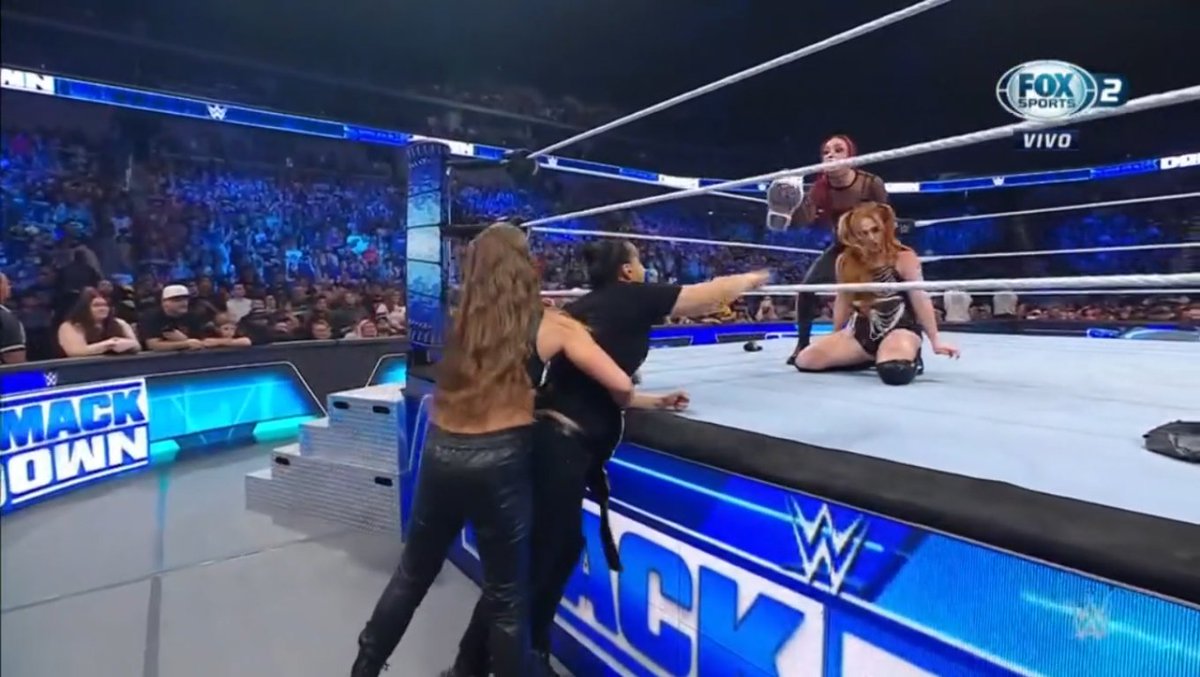 Pues vamos a tener unificación de títulos.

Shayna Baszler y Ronda Rousey (c) vs. Alba Fyre e Isla Dawn (c)

#SmackDown