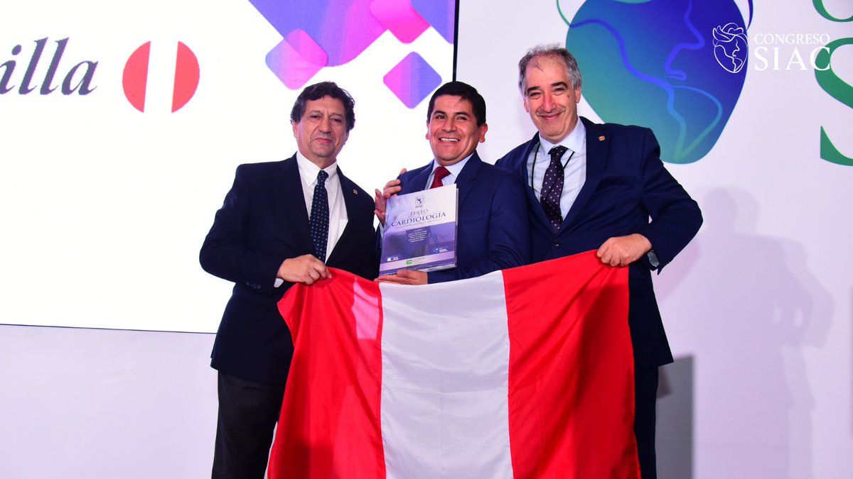 El primer premio al mejor caso clínico fue para el Dr. Marco Antonio Lazo Soldevilla, y el Dr. René Vicuña Mariño recibió el segundo lugar.