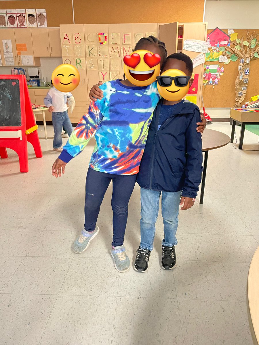 “Take a picture of us Ms.Rose”! They make my heart so full❤️