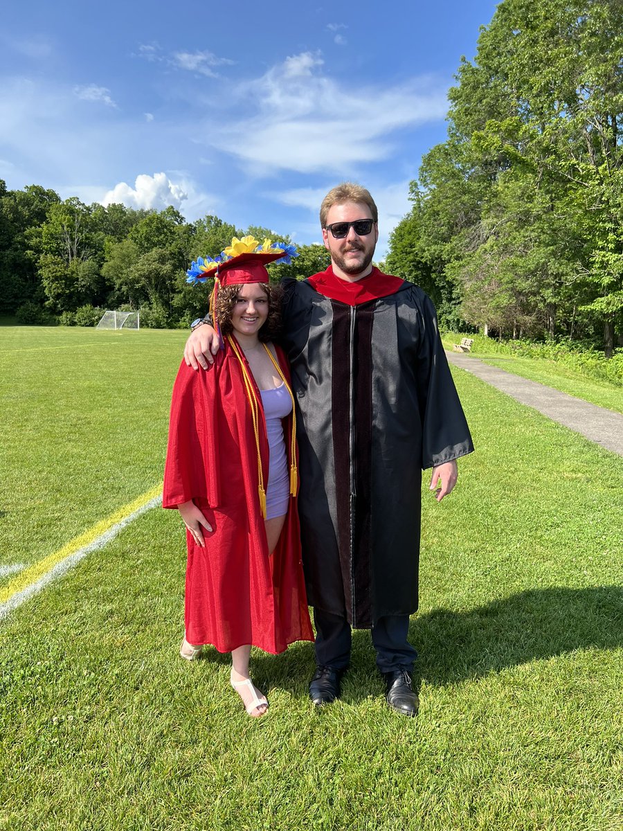 Berlin_Batman's tweet photo. The @BHS_Berlin_CT class of 2023 is ready to take on the world! Congrats graduates! I’m proud of you! 😄🥳 https://t.co/KlBXhCaz11