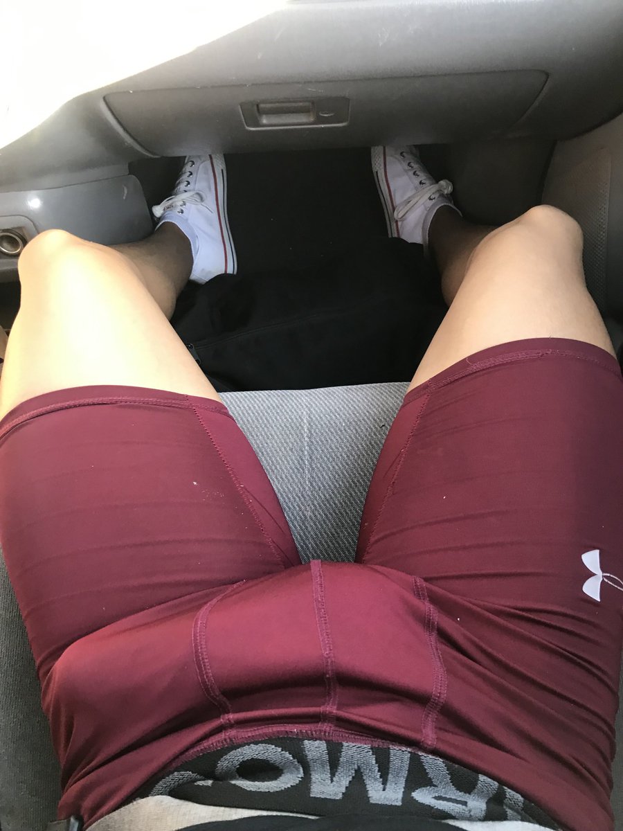 soylatinguy's tweet photo. Viernes off

@RegiolandiaMTY 

https://t.co/zYFSPOf9My 
https://t.co/zYFSPOf9My 

#bulge #sport #horny #legsanddick https://t.co/fMQHu40cDS