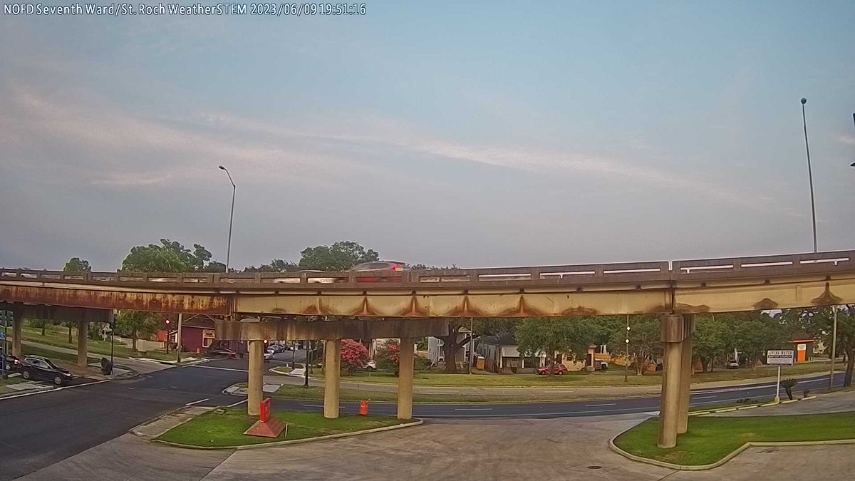 NOFD Engine 27 - Seventh Ward/St.Roch at sunset and it's 88.1 F.