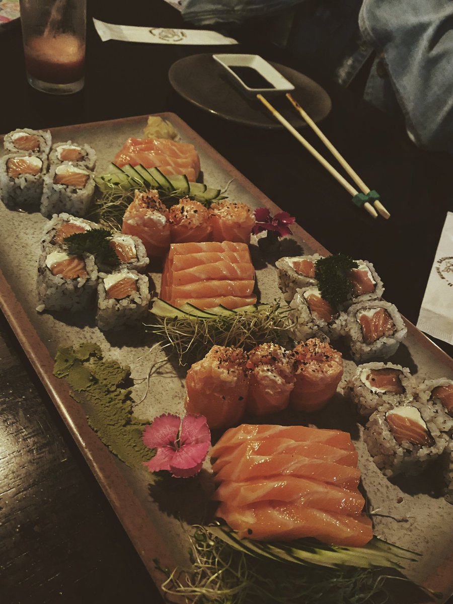 amores (sushi) vícios (sushi) obsessões (sushi)