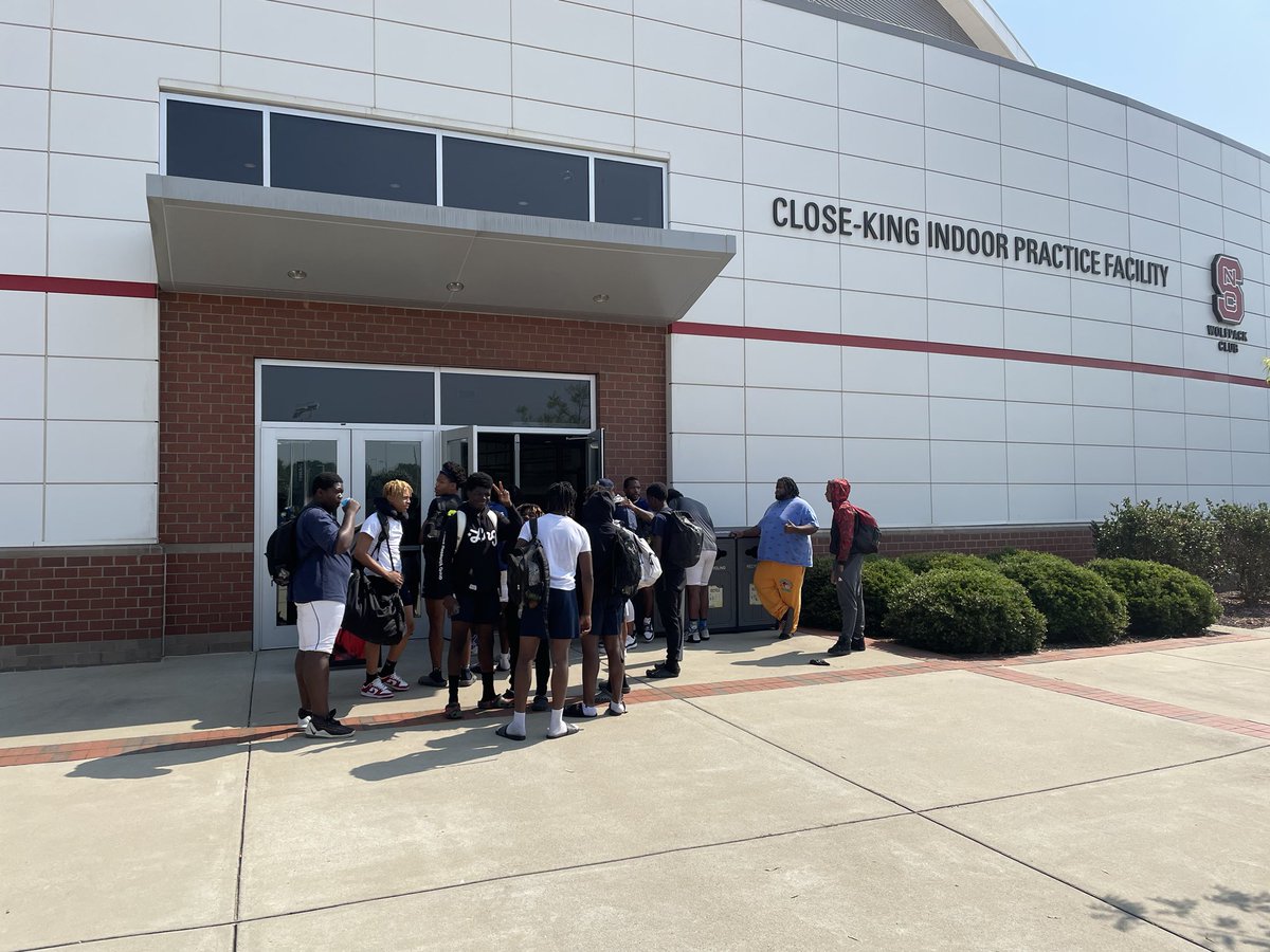 Darrell Purcell (@gbullsathletics) on Twitter photo 