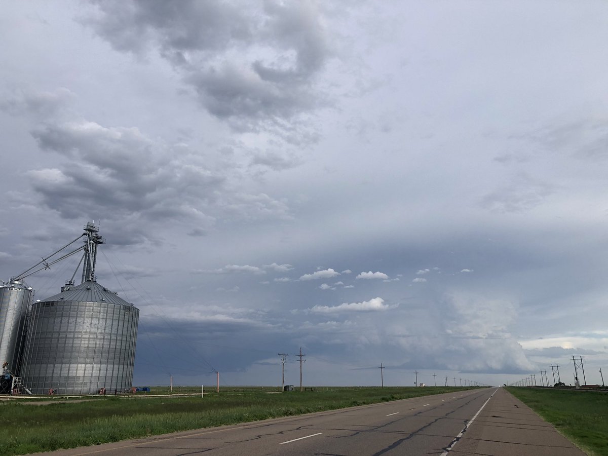 DalhartWX's tweet image. Storm west of #Channing - viewed from #Dalhart #phwx #txwx @NWSAmarillo