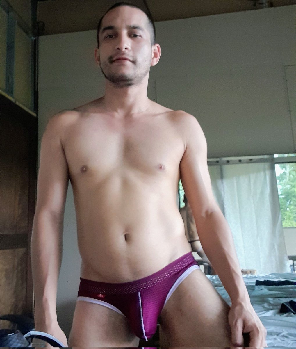 roldan9cr's tweet photo. #workingout #working #gay https://t.co/XWBkv9ttq9