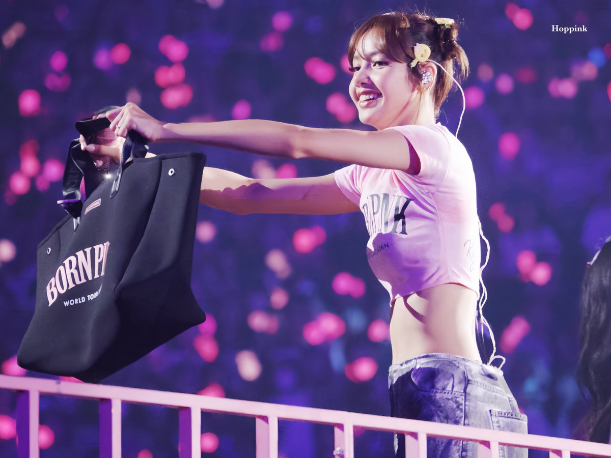 hoppink_'s tweet photo. 230604 BORN PINK

#BLACKPINK #블랙핑크 #BLINK #블링크
#리사 #ラリサ #LISA https://t.co/oxQN7HCycw
