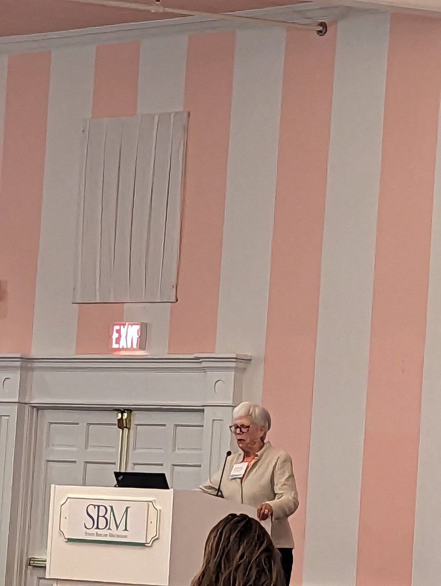 SilviaMansoor's tweet photo. Guys, that's my Dean. π #GLLC #SBM #Mackinac #2014Grad @MIStateBar @MSULaw @JoanHowarth1 https://t.co/0BP8Vjjydl