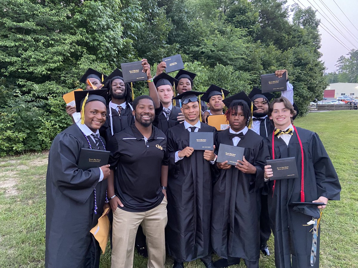 Darren Shepherd (@coachshepchs) on Twitter photo The foundation of the WEB4ME culture…Class of 2023! Love you guys ⬛️🟨🕷🏈 The foundation of the WEB4ME culture…Class of 2023! Love you guys ⬛️🟨🕷🏈