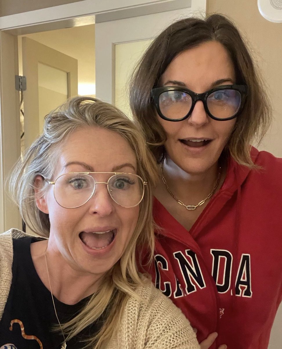 imomsohard's tweet photo. We made it to Canada!  Can’t wait to giggle with some ladies of the The Hard Rock in Coquitlam BC!  How ABOOT you come see us AY!  We are here VANCOUVER!  Let’s gooooo!  

#imomsohard #imomsohardlive #standupcomedy #before #after #canada #love #vancouver #funny #mom #momlife https://t.co/R6rcXPLLm5
