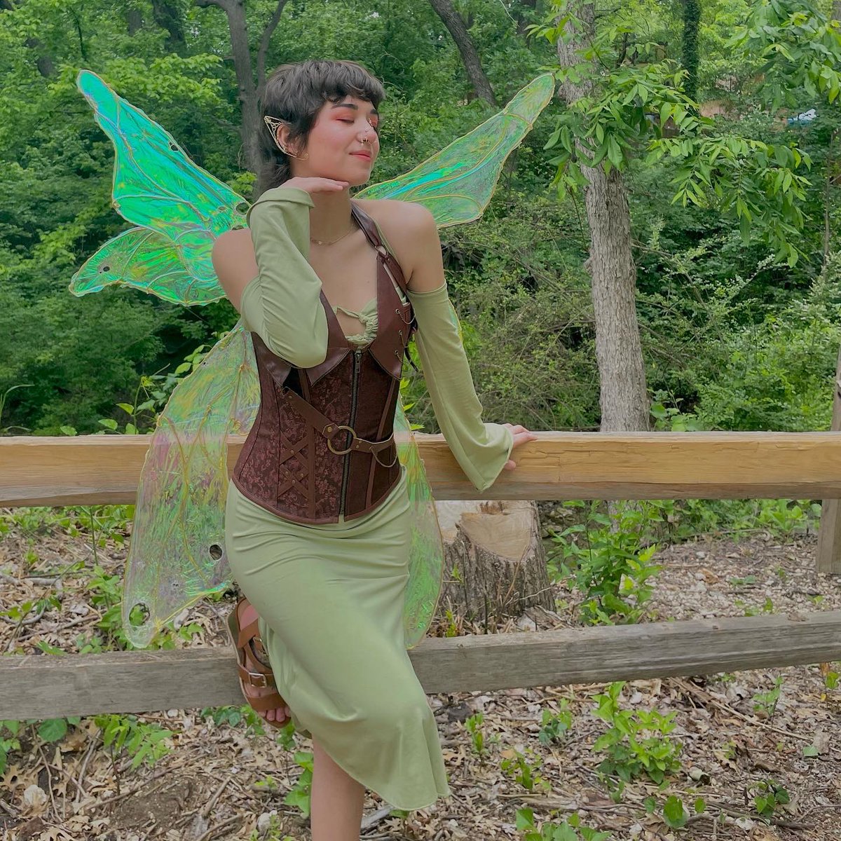 3MMORAL's tweet photo. deffffinitely a fairy teehee! 🤭🧚🏼 https://t.co/RoTYUO4No6