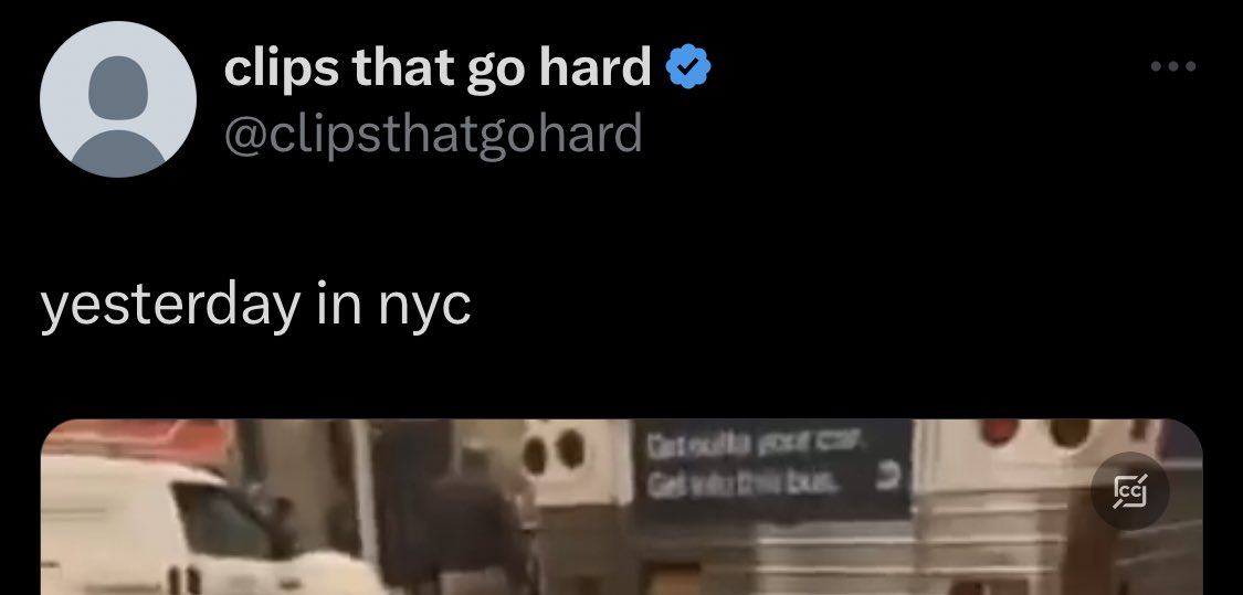 eclipsedbears's tweet photo. everyone block @/clipsthatgohard — and cover the bottom half of your screen just in case you accidentally catch a glimpse of the video posted — they just posted a horrific irl gore video that’s getting recommended on the FYP and this is a preview of the video to avoid + caption https://t.co/9WwVyUw8y1