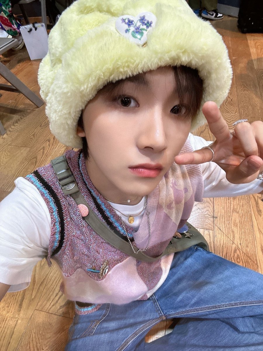 BOYNEXTDOOR_twt's tweet photo. 안녕하세요 여러분! 좋은 아침이에요😄
오늘 아침 저 보면서 힘내시라고 왔답니다 ㅎㅎ
어제 너무 고생 많았고 오늘도 같이 힘 내보아요!
아침부터 너무 뜬금없는 것 같지만 내가 사랑하는 거 잊지 말고 모두 좋은 하루 보내요!🤗

Love you😘

#BOYNEXTDOOR  #운학 https://t.co/qpOdgoTvrj