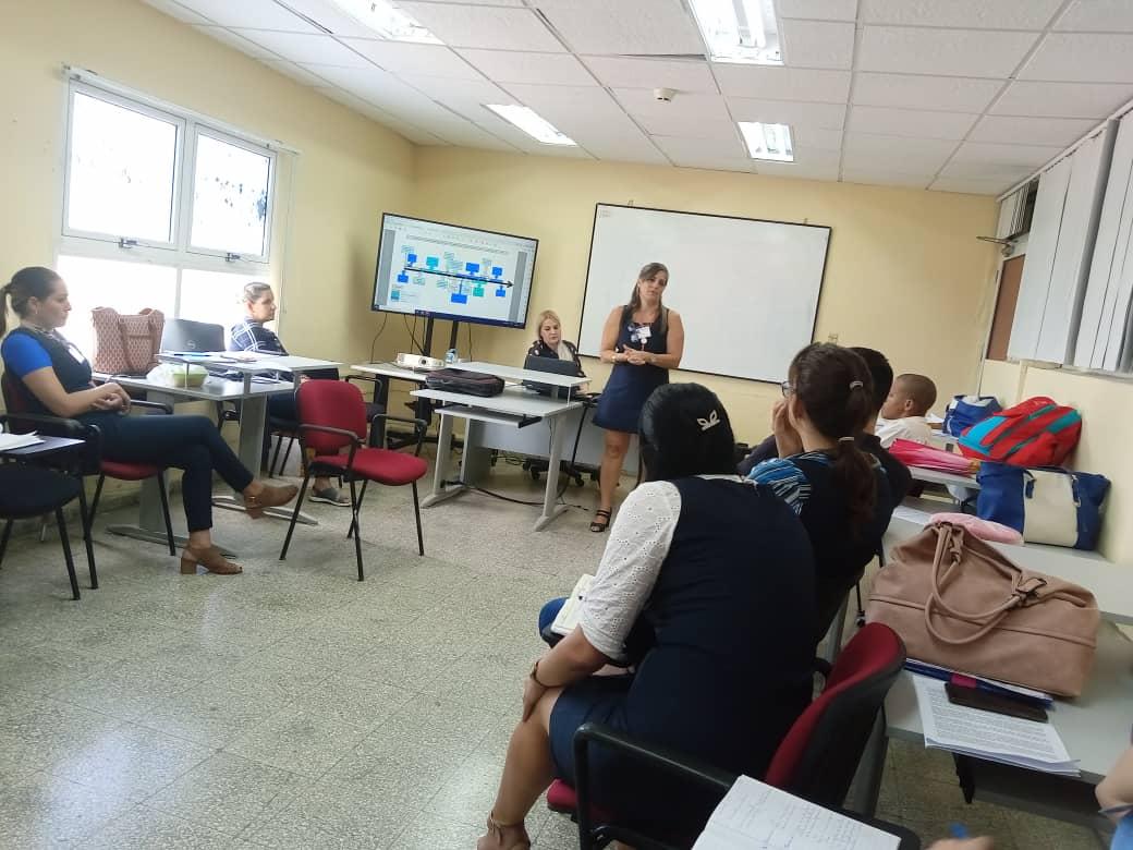 Continúa la preparación de reservas,  canteras y jóvenes en la DTHO, reciben temas relacionados con la actividad comercial,  el control interno y la protección al consumidor...
#CubaVive 
#ETECSA_Holguin