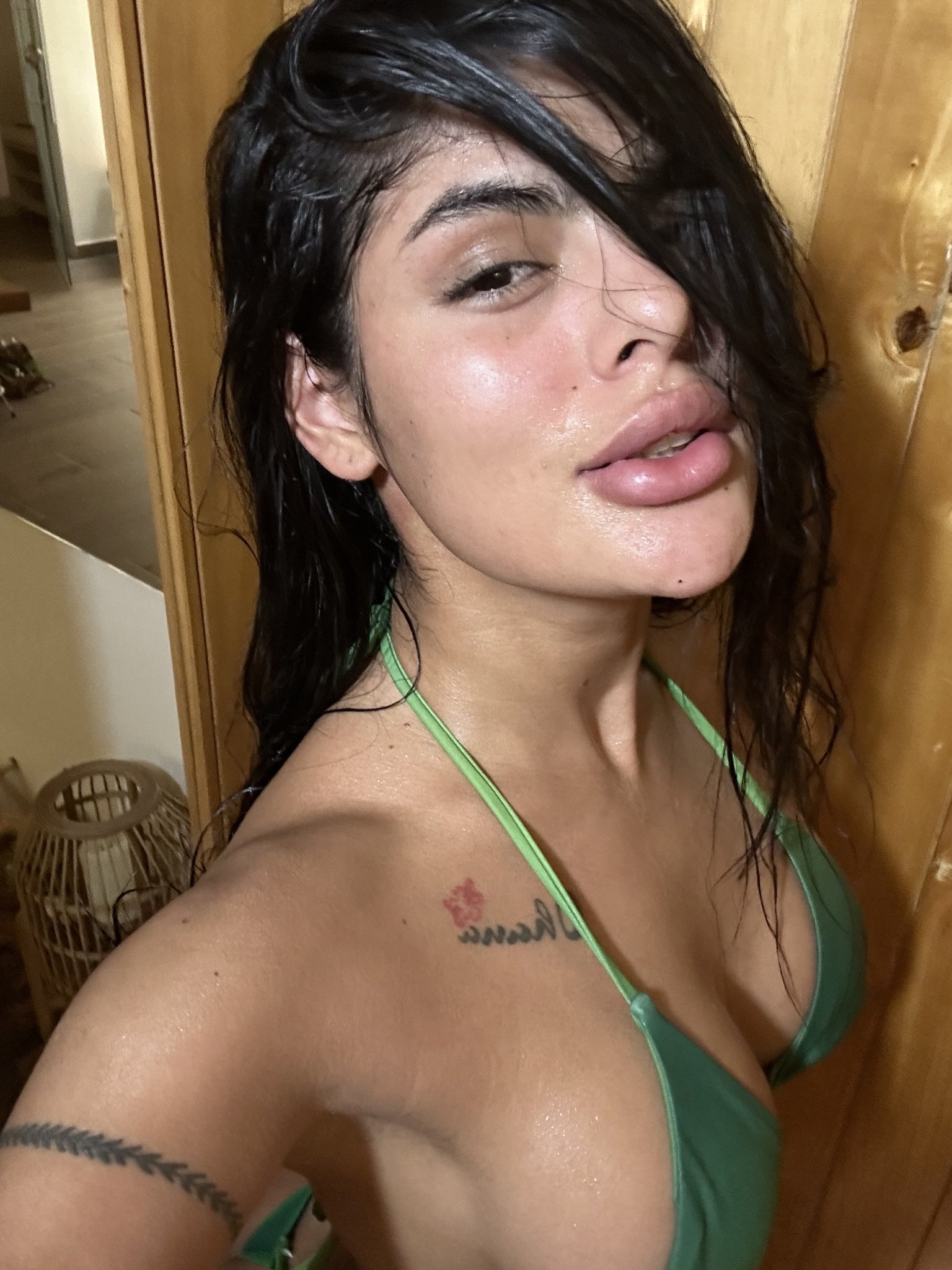 Marcy Jimenez on X: Sudorcito! 🤤 t.covXhD2LMkNQ  X