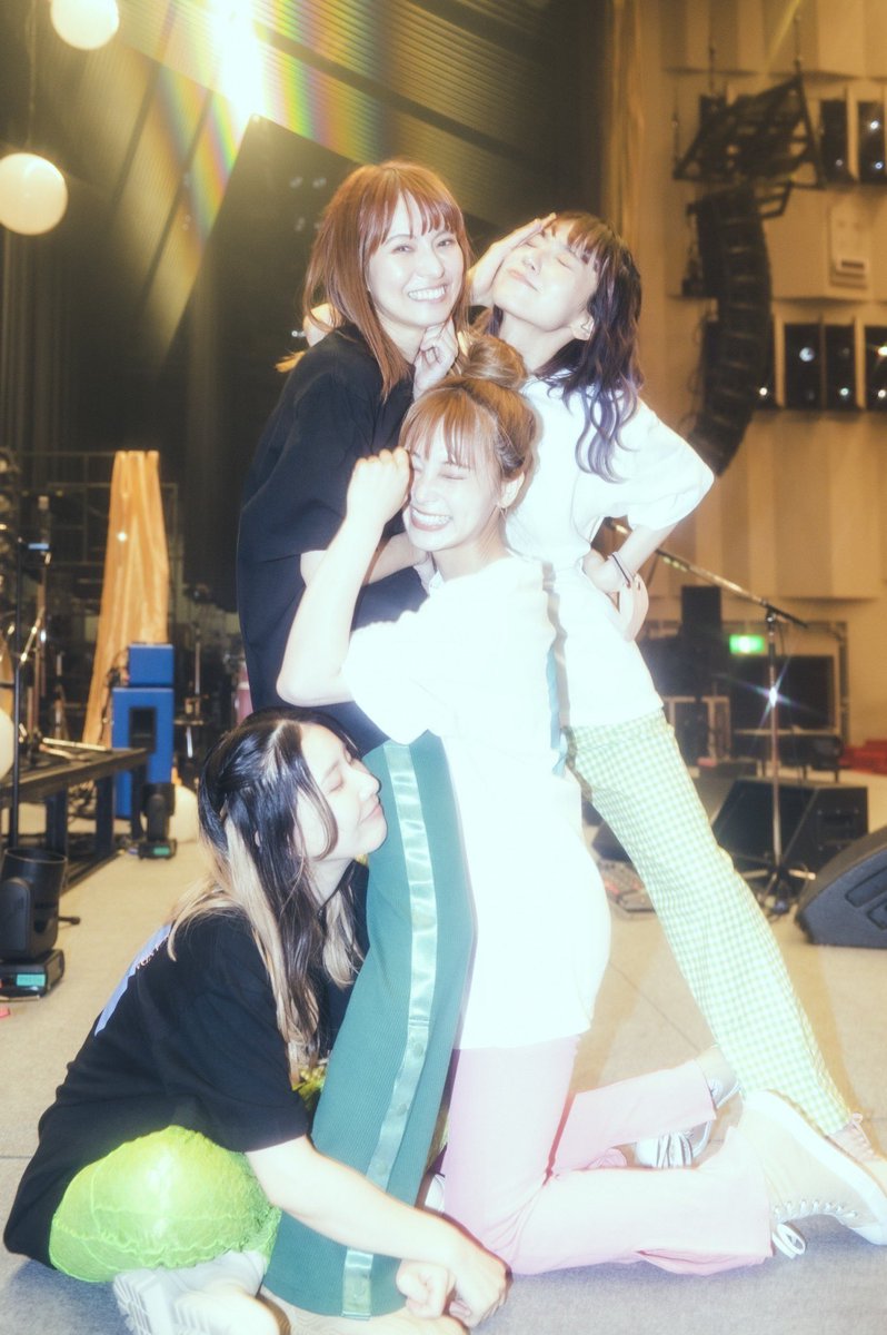 YU_LiSA0624's tweet photo. 6月10日
自分が初めてSCANDALのライブに行った日から今日で1年が経ちました！
初めて行ったけど本当に楽しくて、SCANDALのことがもっと好きになった瞬間でした！
#SCANDAL_MIRROR https://t.co/Jsmm9My7yv