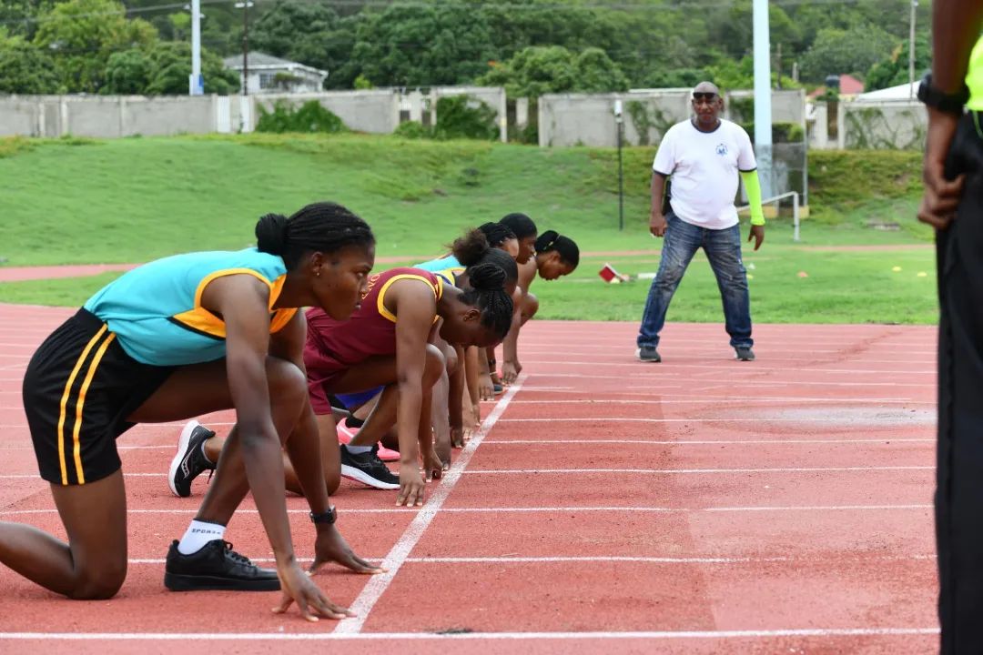 JDFSoldier's tweet photo. build esprit de corps.
Here are some highlights!
#ProGente
#TheJamaicaRegiment
#JamaicaDefenceForce
#jdfsoldier
#CrossCountry
#Athletics
#Championship https://t.co/j2HXYq3S5k