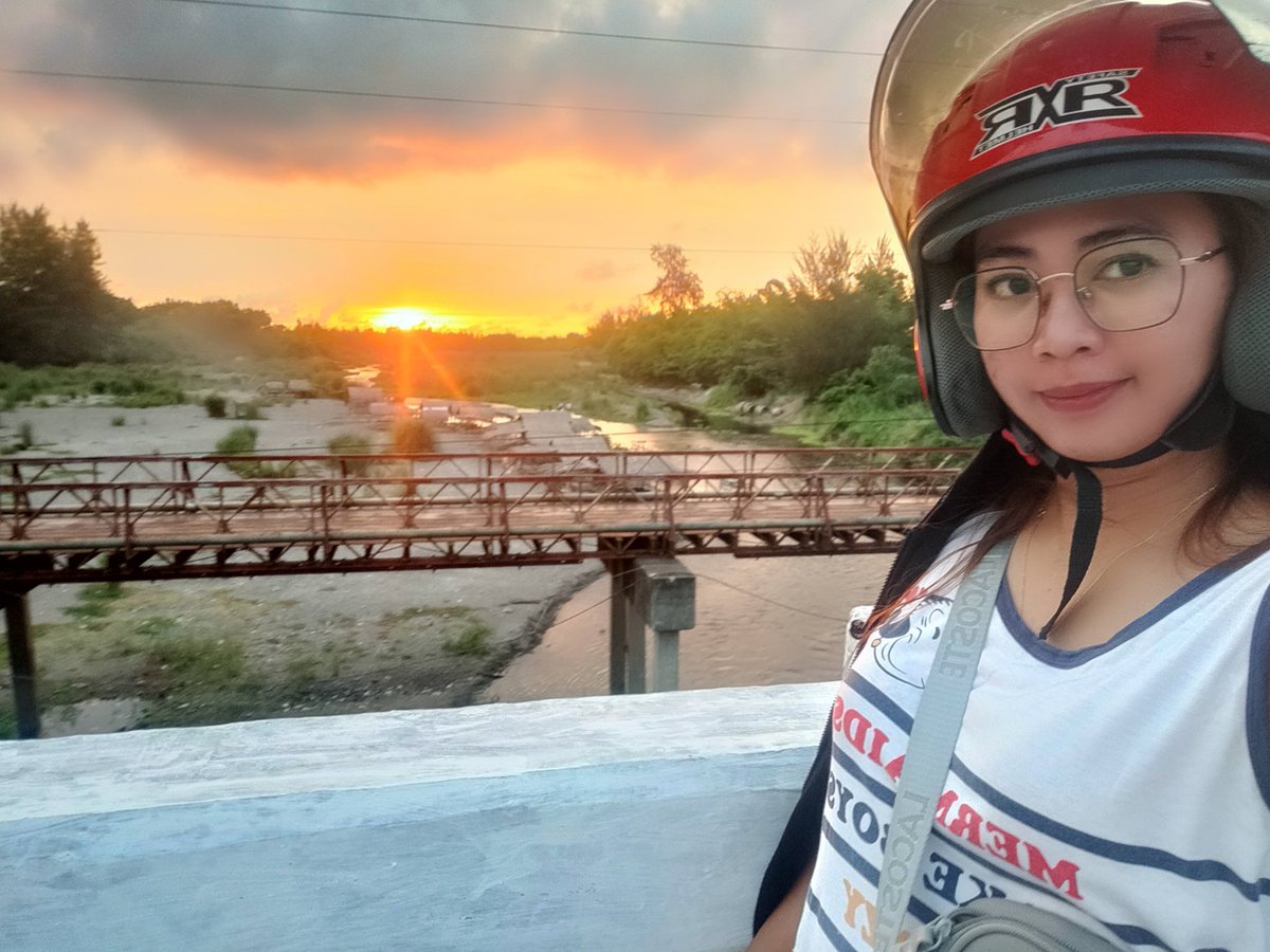Katrina_18F's tweet photo. 🌇 sunset https://t.co/J6QgQfwq9d