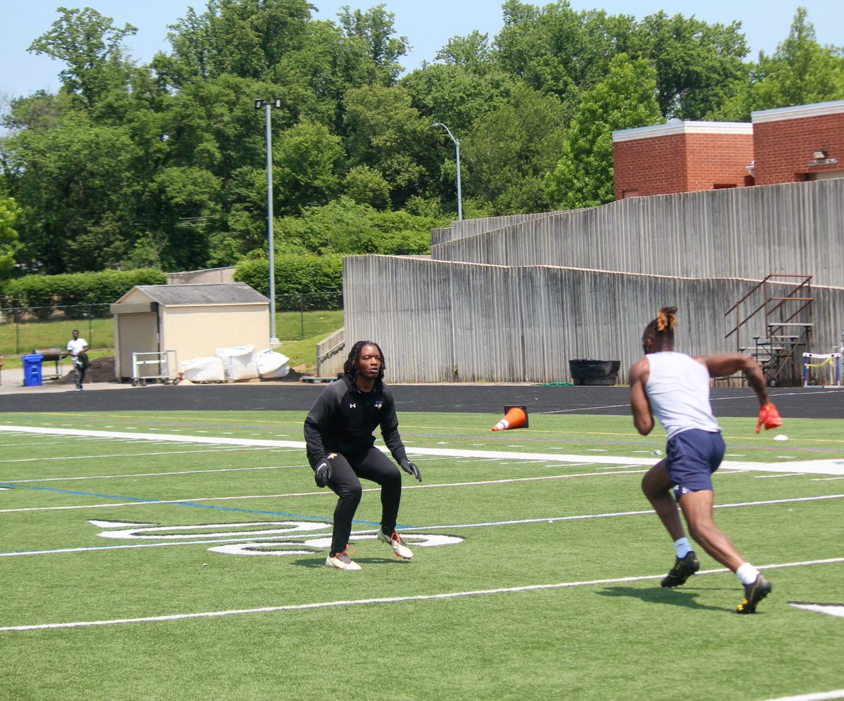 DLawrence11k's tweet photo. Been working all offseason, it’s almost time✅#DBU https://t.co/pRjccZ6gZb