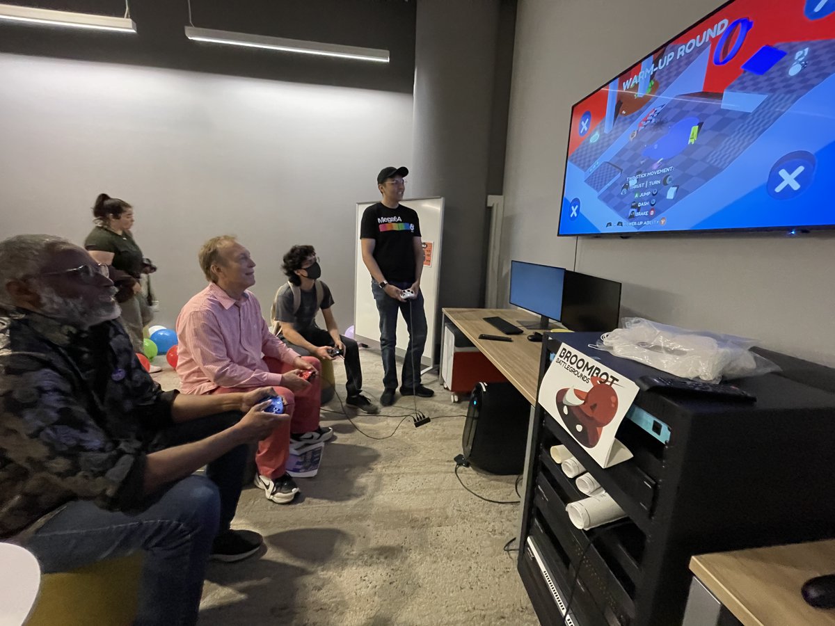JoshYTsui's tweet photo. Amazing turn out for the first @DePaulGameFest today at the Jarvis Center @CDMDePaul. Not only were there great games and talks (thanks @BroombotGame!), two legends of the games industry stopped by to play, Eugene Jarvis and George Gomez! https://t.co/Nsj8NOCkEg