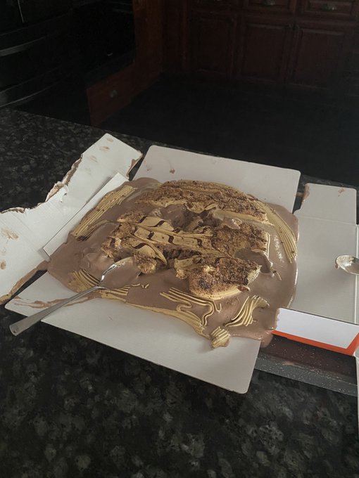 oops we messed up 💀 we just found out this was an ice cream cake&hellip; https://t.co/hQtCQiYDwa<a href="/tag/asmr"class="tags"><span>#asmr</span></a>