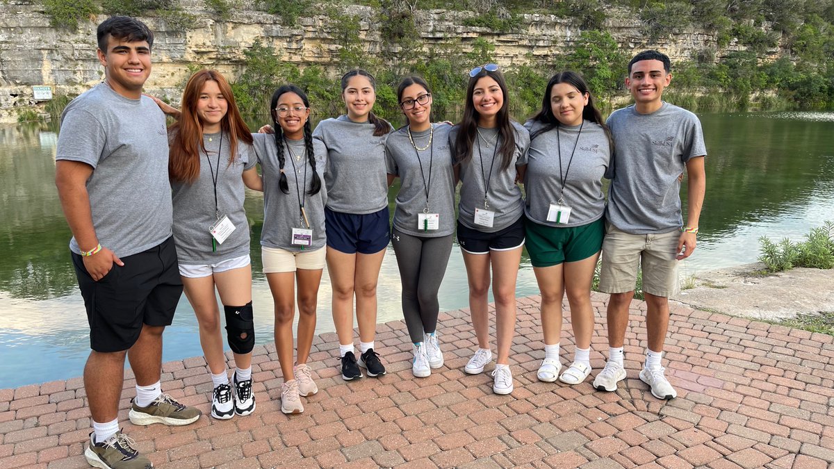 2023 SkillsUSA Summer Leadership
Lizbeth Garcia was installed as District 13 President, Jewels Nuncio was installed as District 13 Treasurer, Sergio Naranjo was installed as District 13 Historian, and Marc Lucio was installed as District 13 Committee Chairman.
Congratulations https://t.co/J5TA0qXd71