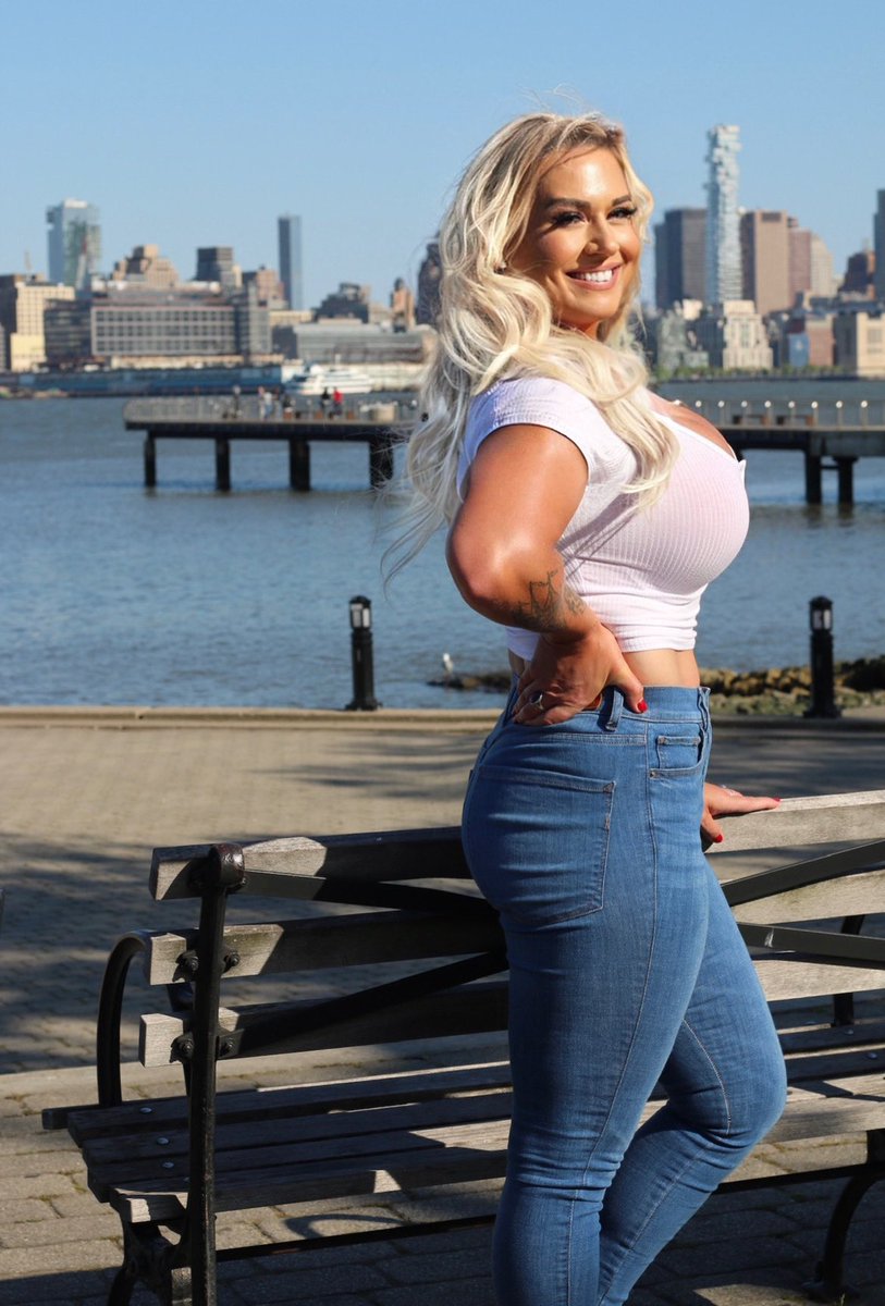 Goddess Sydney Thunder - EliteSirens.com on Twitter: "I 🩷 @NadiaMiller82"